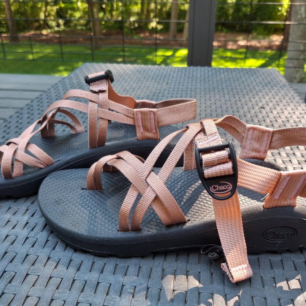 Chaco Metallic Rose Gold ZX2 Cloud Sandals women's US 8